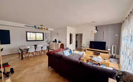 Villa in Hôpital, Nimes, France 1