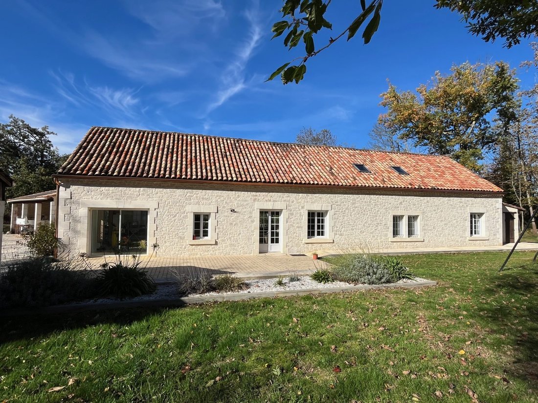 House in Lamonzie-Montastruc, Nouvelle-Aquitaine, France 1 - 16704993