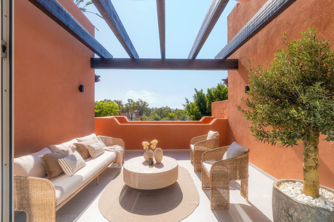 Penthouse in Benahavis, Andalusia, Spain 5 - 16702820