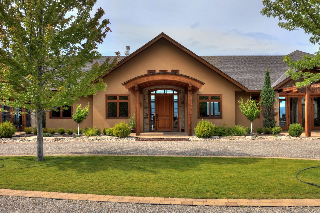 House in Kelowna, British Columbia, Canada 4 - 16704367