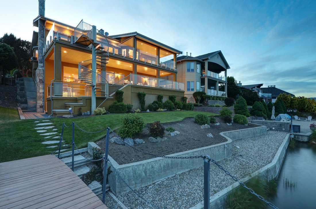 House in West Kelowna, British Columbia, Canada 4 - 16704385