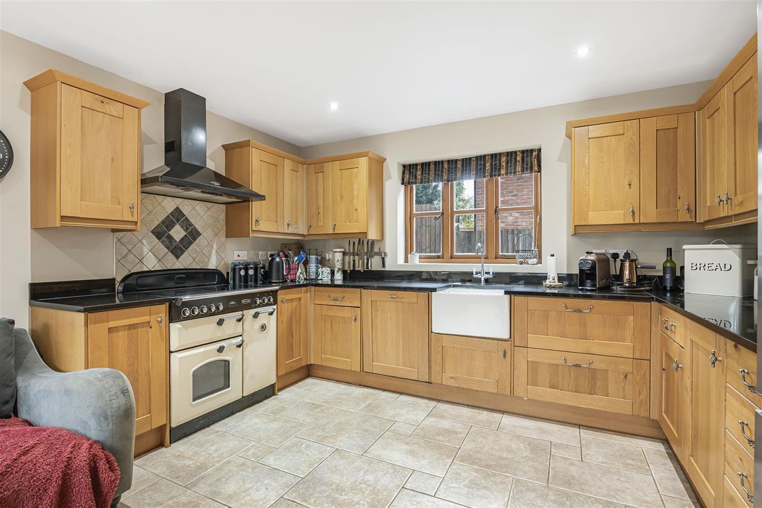House in Charndon, England 2 - 16703744