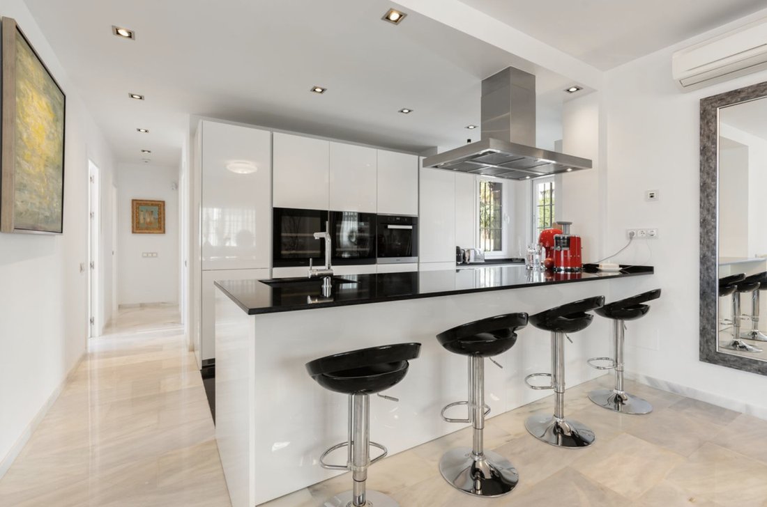 Apartamento en Nueva Andalucía, Marbella, España 5 - 16705474