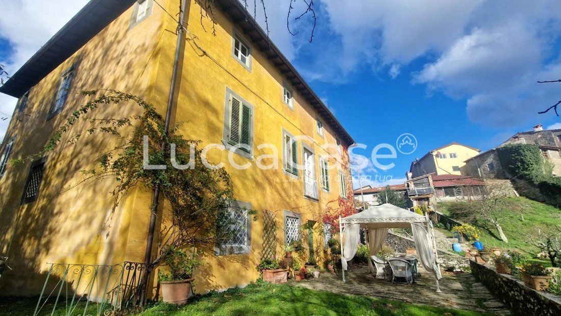 Villa in Borgo a Mozzano, Tuscany, Italy 1 - 16705302