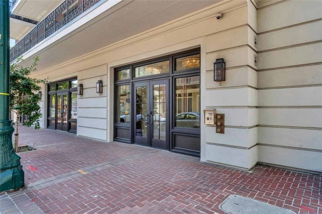 Condo in New Orleans, Louisiana, United States 1 - 16705733
