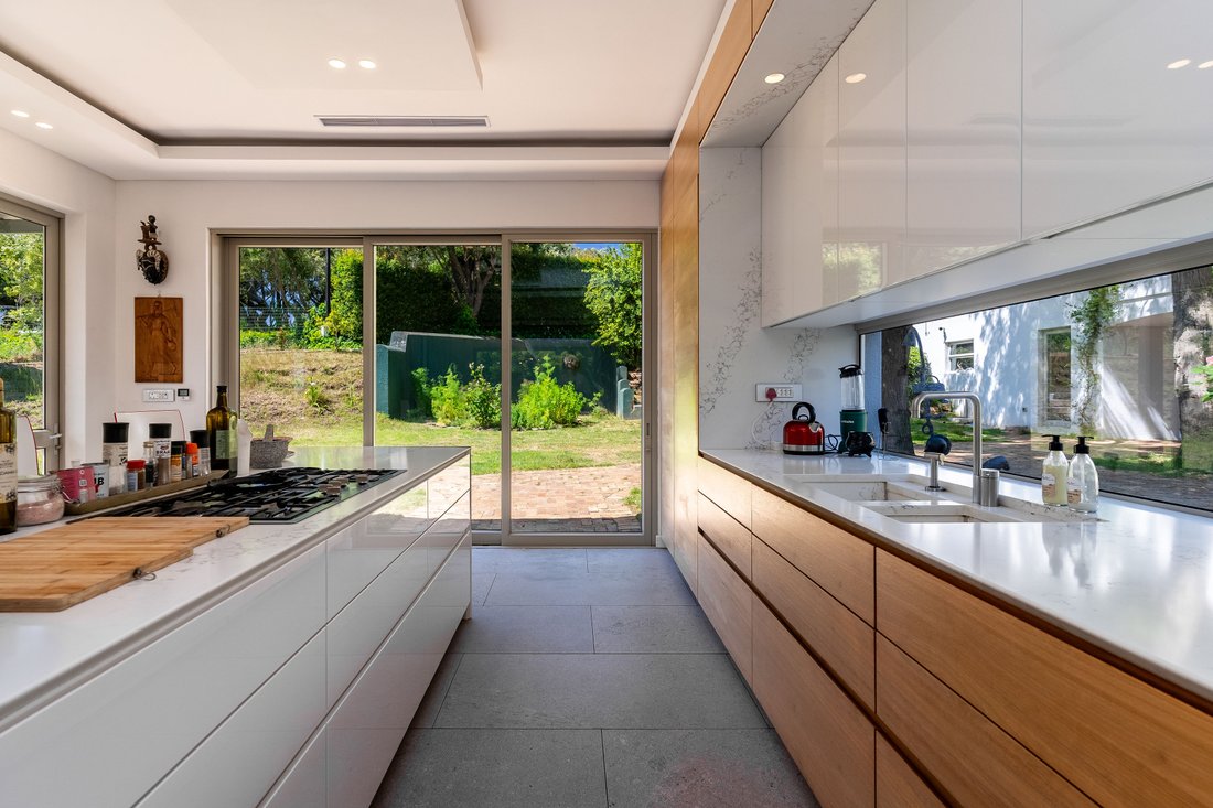 House in Rondebosch, Cape Town, South Africa 3 - 16706350