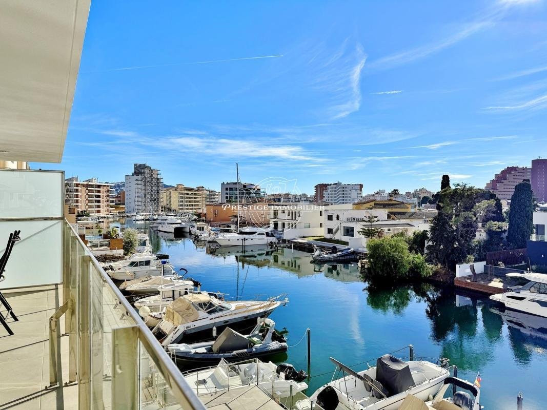 Apartment in Roses, Catalonia, Spain 3 - 16705466