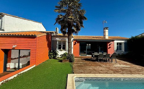 House in Saint-Martin-de-Ré, Nouvelle-Aquitaine, France 1