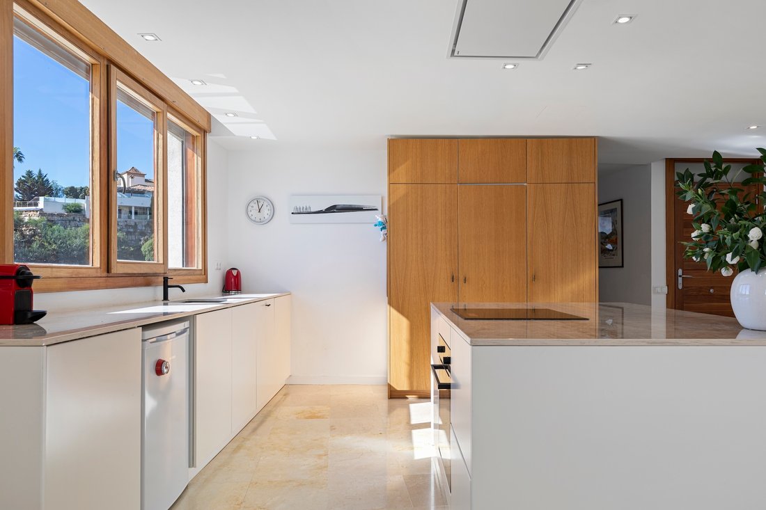 Penthouse in Marbella, Andalusia, Spain 5 - 16706735