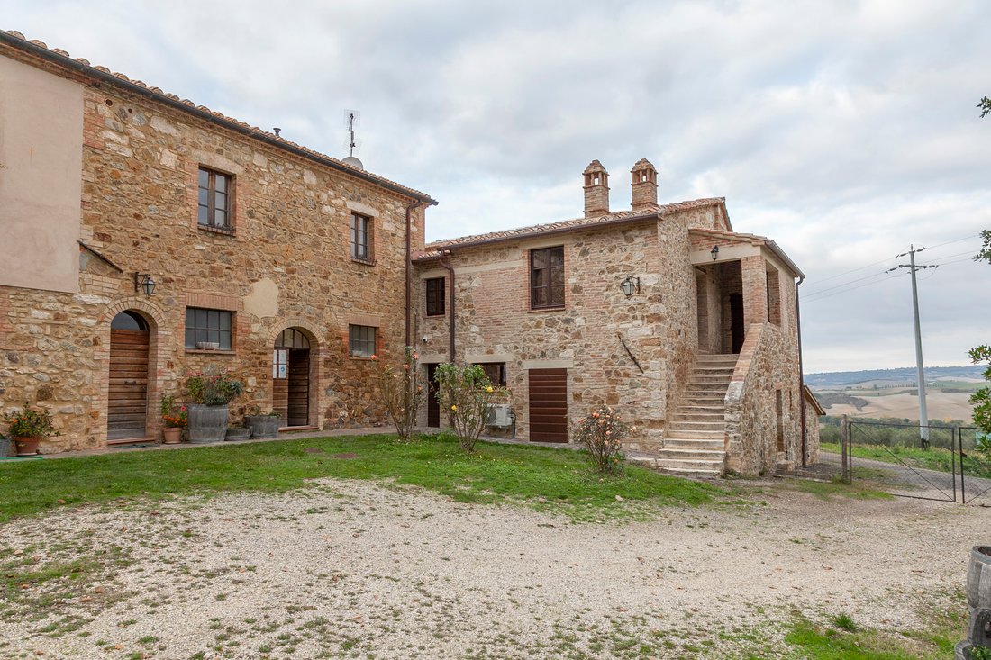 Estate in San Quirico d'Orcia, Tuscany, Italy 3 - 16705677