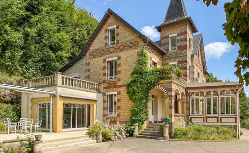 Haus in Charleville-Mézières, Grand Est, Frankreich 1