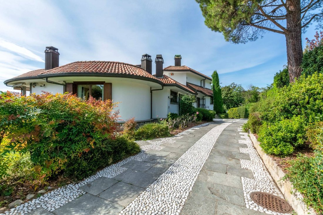 Villa in Besozzo, Lombardy, Italy 5 - 16251285