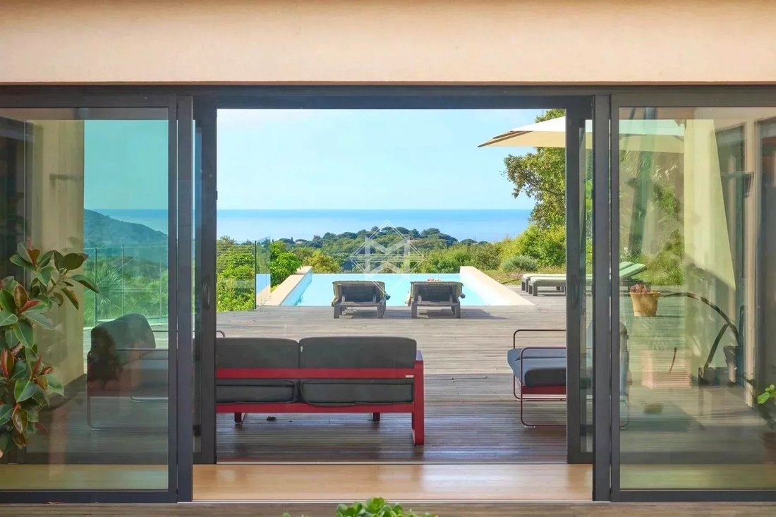 Villa à La Croix-Valmer, Provence-Alpes-Côte d'Azur, France 4 - 15509566