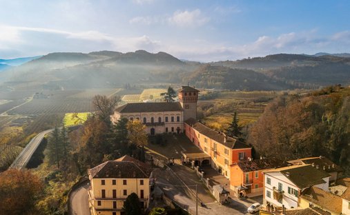 Château à Bubbio, Piémont, Italie 1
