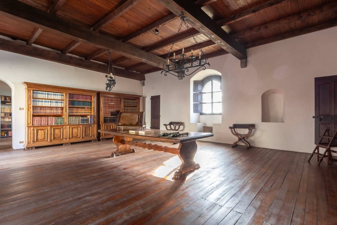 Villa in Montalto Dora, Piedmont, Italy 5 - 16708851