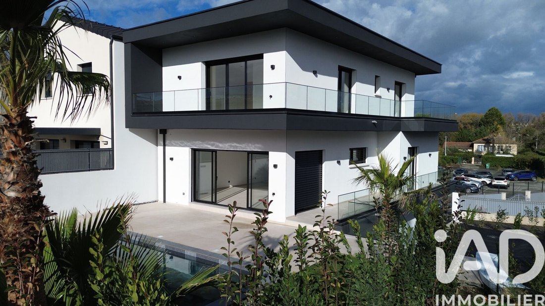 House in Les Blaches-Les Champs, Montelimar, France 1 - 16387505