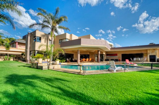 House in Germiston, Gauteng, South Africa 4 - 16707816