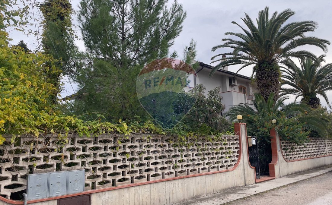 Villa in Ginosa, Apulia, Italy 1 - 16708841