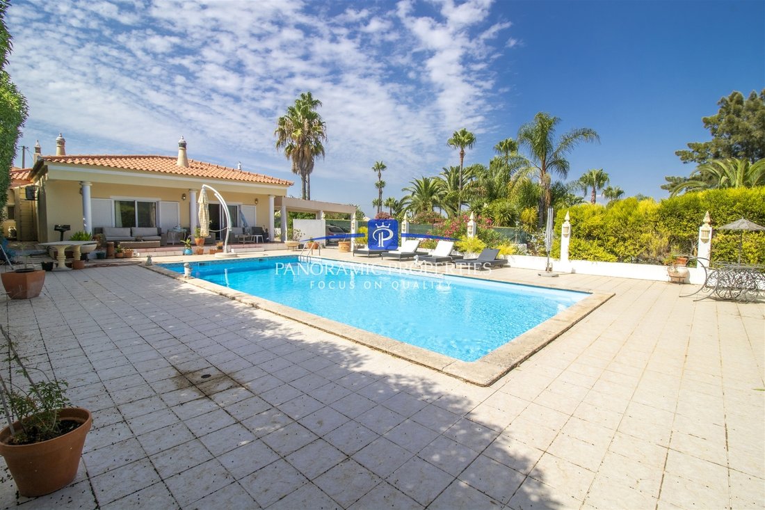 House in Lagoa e Carvoeiro, Algarve, Portugal 1 - 16708487