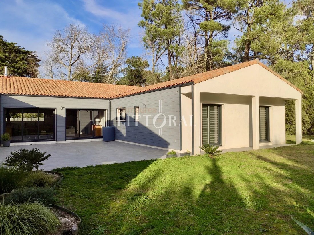 House in Saint-Hilaire-de-Riez, Pays de la Loire, France 1 - 16706891