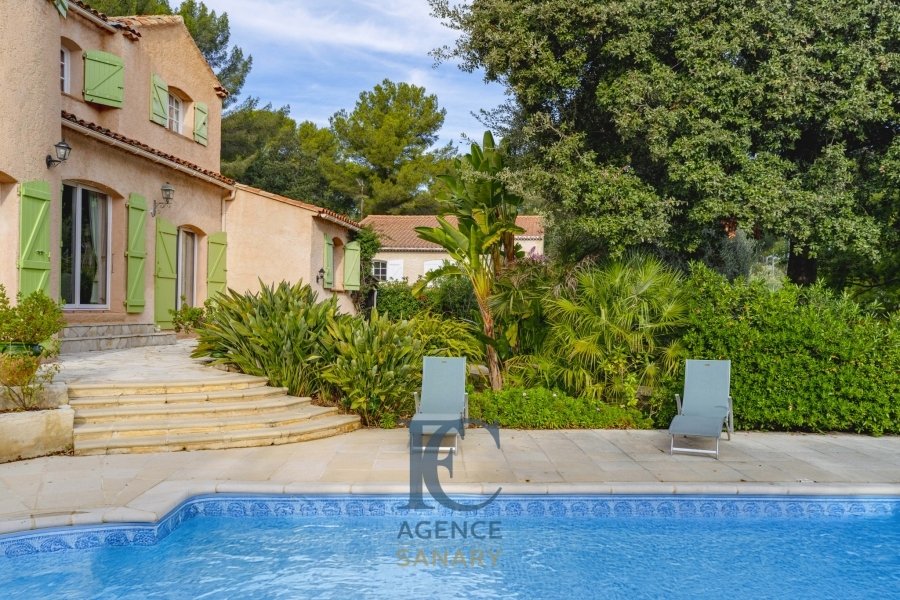 House in Sanary-sur-Mer, Provence-Alpes-Côte d'Azur, France 2 - 16708436