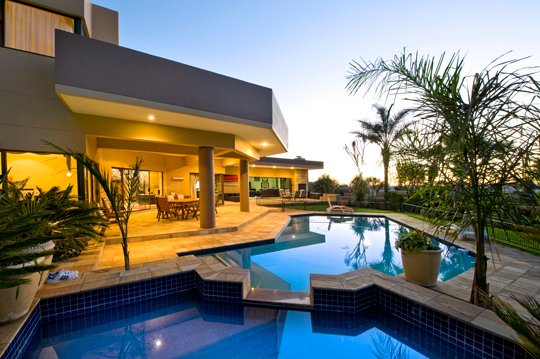 House in Germiston, Gauteng, South Africa 3 - 16707816