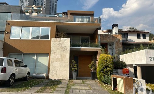 House in Naucalpan de Juárez, State of Mexico, Mexico 1