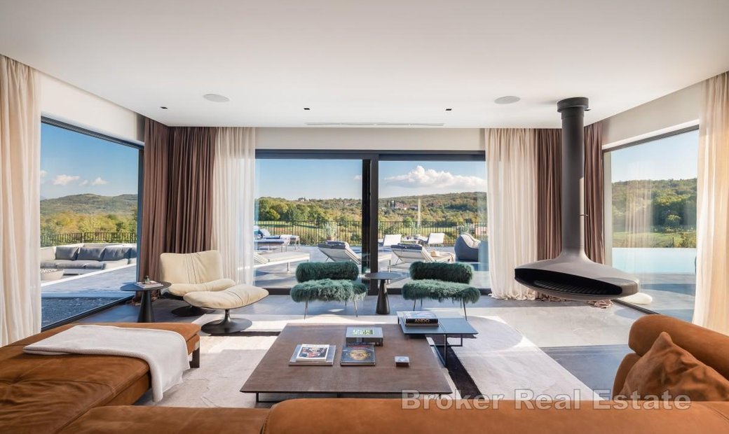 Luxury Condos With Private Sunrooms And Private Tennis Courts photo