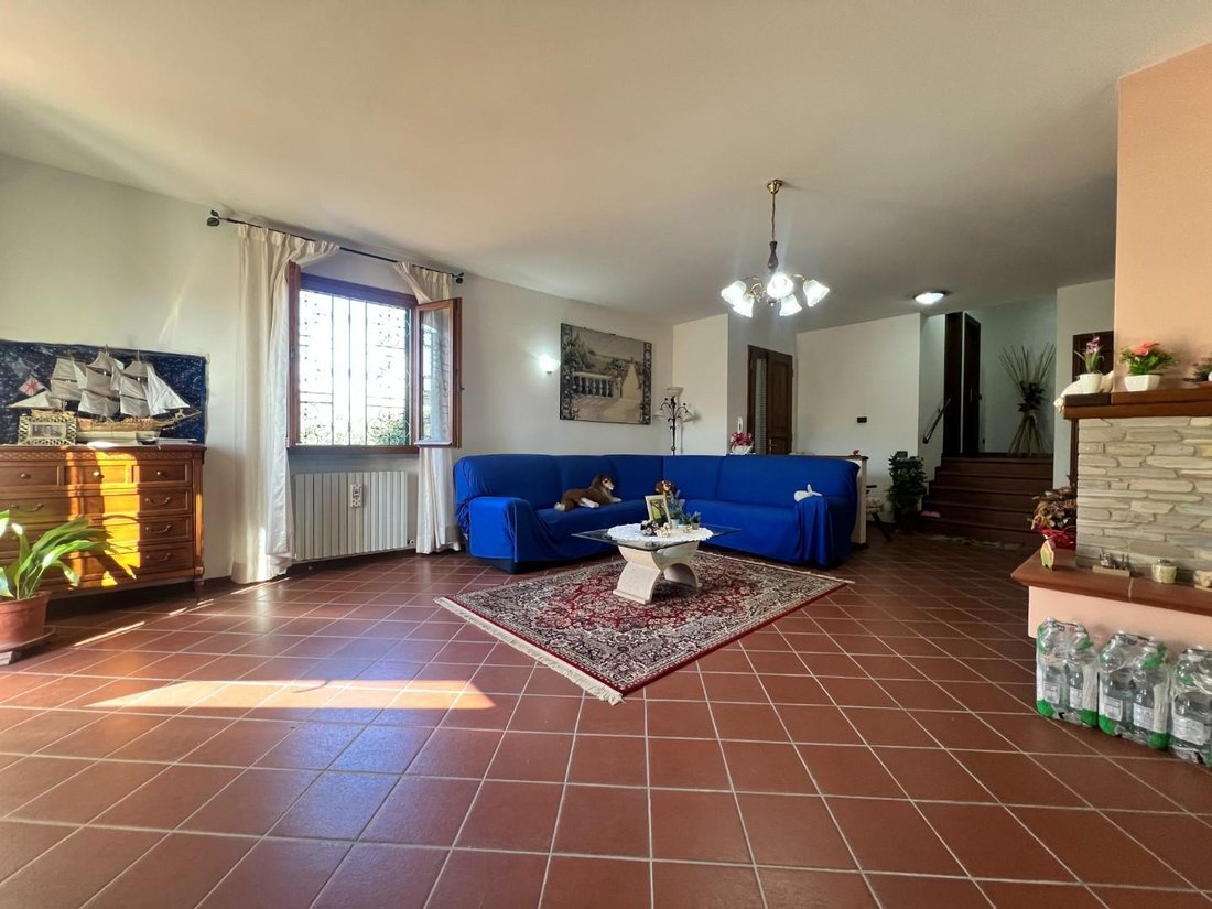 Villa in Historic Center, Lucca, Tuscany 2 - 16708236