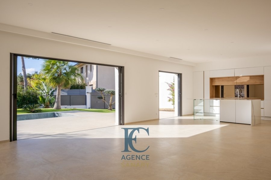 House in Sanary-sur-Mer, Provence-Alpes-Côte d'Azur, France 2 - 16708429