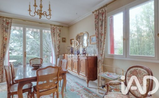 Castle for Sale in Saint-Leu-la-Forêt, Île-de-France, France