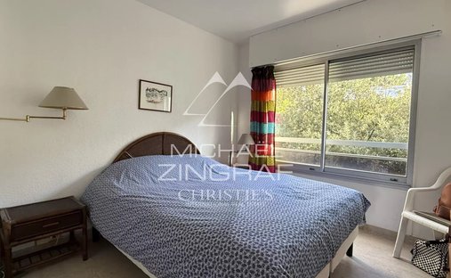 Castle for Sale in Cassis, Provence-Alpes-Côte d'Azur, France