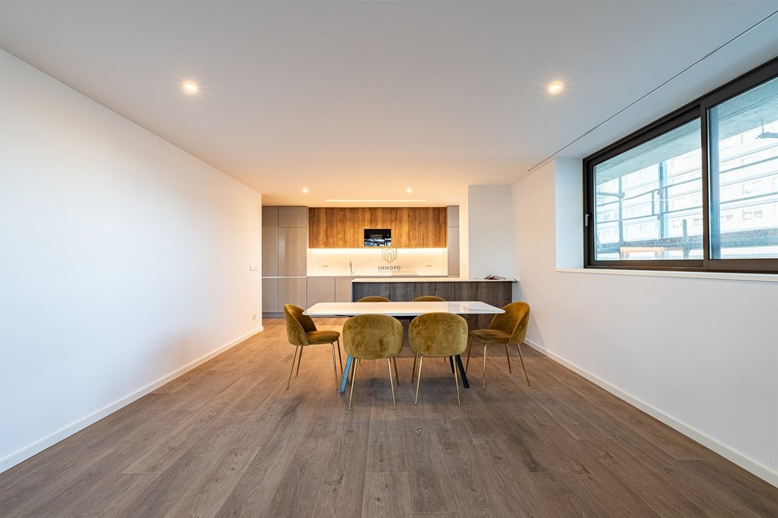 Apartment in Matosinhos e Leca da Palmeira, Porto District, Portugal 2 - 16404248