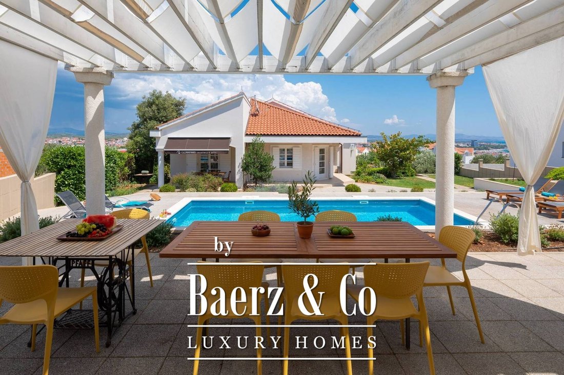 Villa in Vodice, Gespanschaft Šibenik-Knin, Kroatien 1 - 13113142