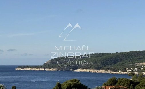 Castle for Sale in Cassis, Provence-Alpes-Côte d'Azur, France