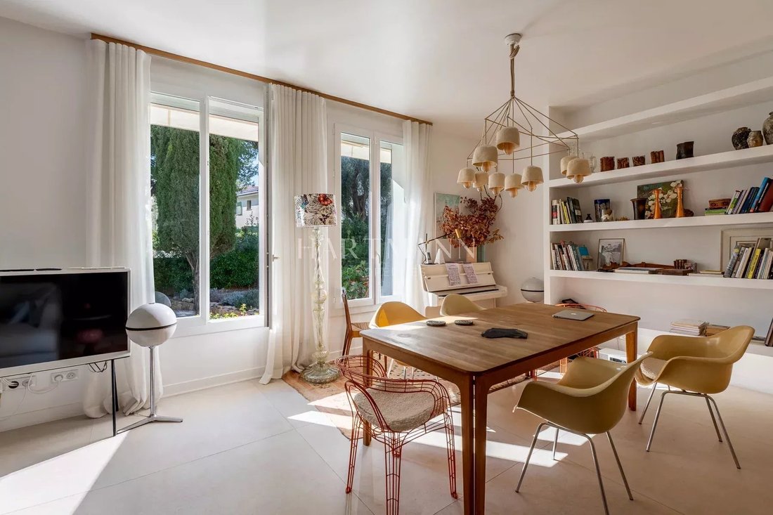House in Cannes, Provence-Alpes-Côte d'Azur, France 2 - 16708559