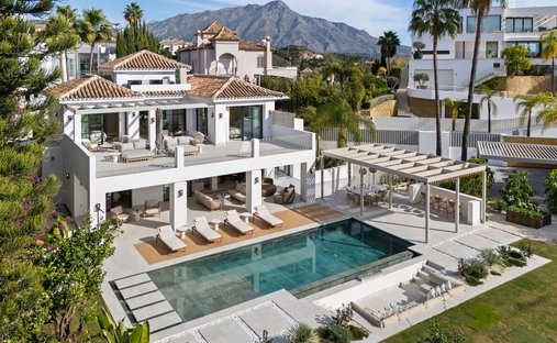 Villa in La Quinta, Benahavis, Andalusia 1