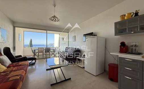 Castle for Sale in Cassis, Provence-Alpes-Côte d'Azur, France