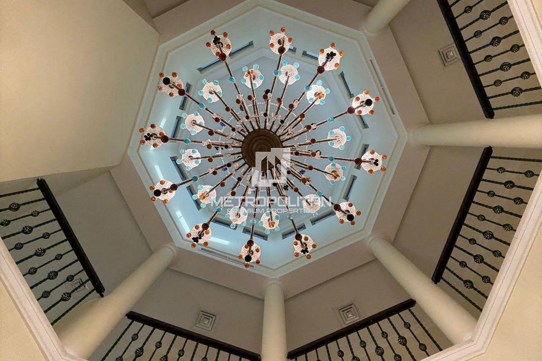 Villa in Palm Jumeirah, Dubai, United Arab Emirates 2 - 16707756