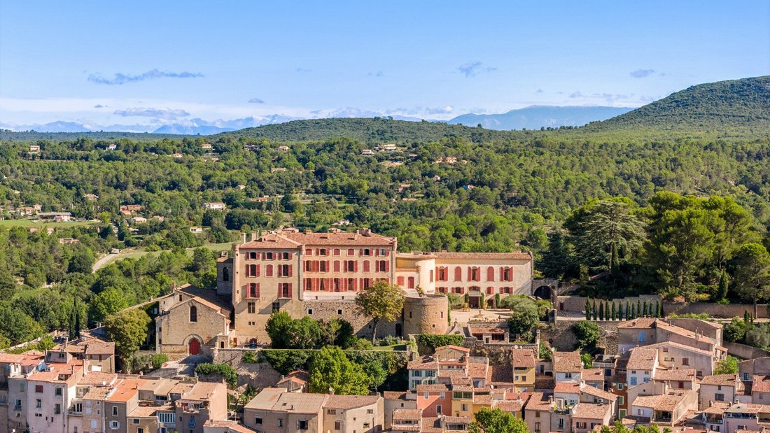 House in La Verdiere, Provence-Alpes-Côte d'Azur, France 2 - 16708479