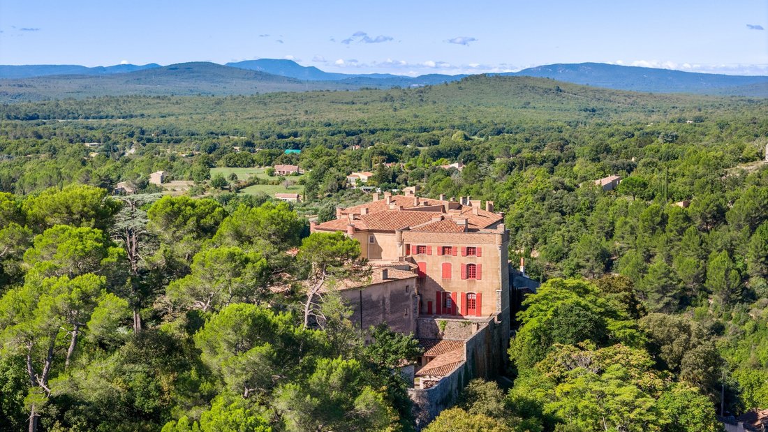 House in La Verdiere, Provence-Alpes-Côte d'Azur, France 3 - 16708479