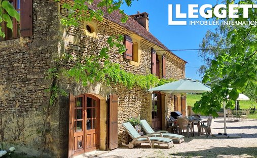 House in Proissans, Nouvelle-Aquitaine, France 1