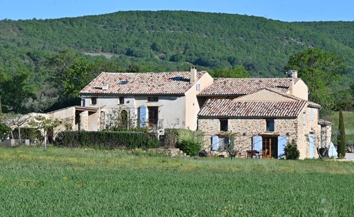 Castle for Sale in Forcalquier, Provence-Alpes-Côte d'Azur, France
