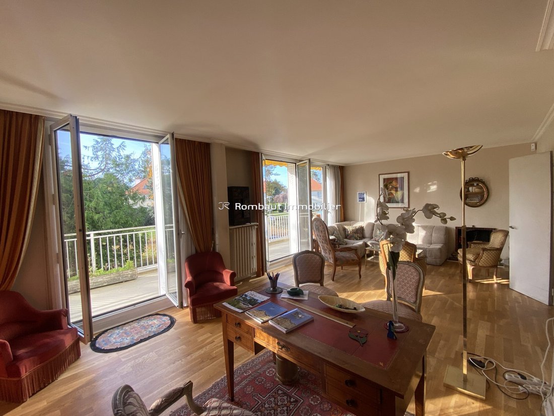 Apartment in Bourg-La Feuillaume Nord, La Celle-Saint-Cloud, France 1 - 16709405
