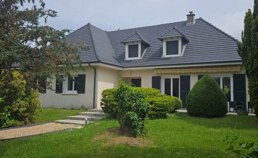 Castle for Sale in Guéret, Nouvelle-Aquitaine, France