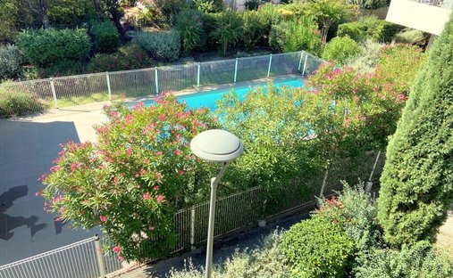 Apartment in Les Carmes-Mairie, Saint-Orens-de-Gameville, France 1