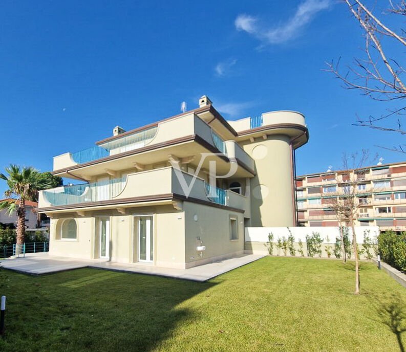 Apartment in Viareggio, Tuscany, Italy 2 - 16707379