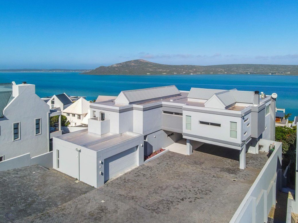 House in Saint Helena Bay, Western Cape, South Africa 1 - 16183359