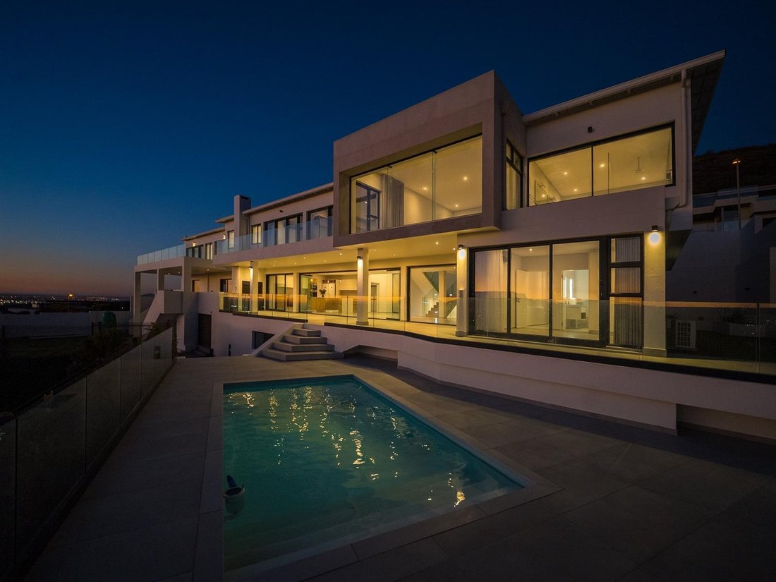 House in Western Cape, South Africa 2 - 16708704