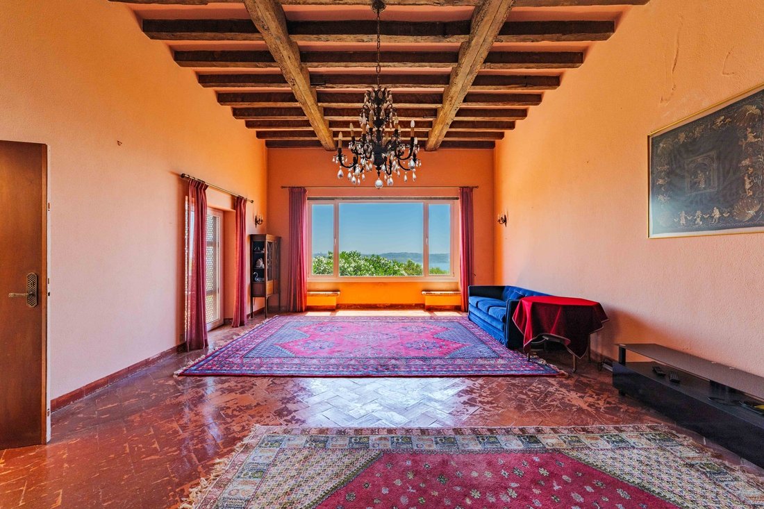 House in Alges, Lisbon, Portugal 3 - 16707414
